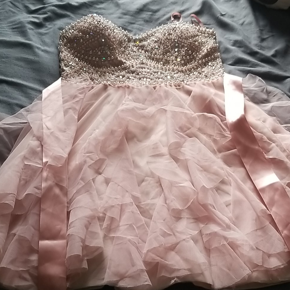 Dress - Picture 3 of 5